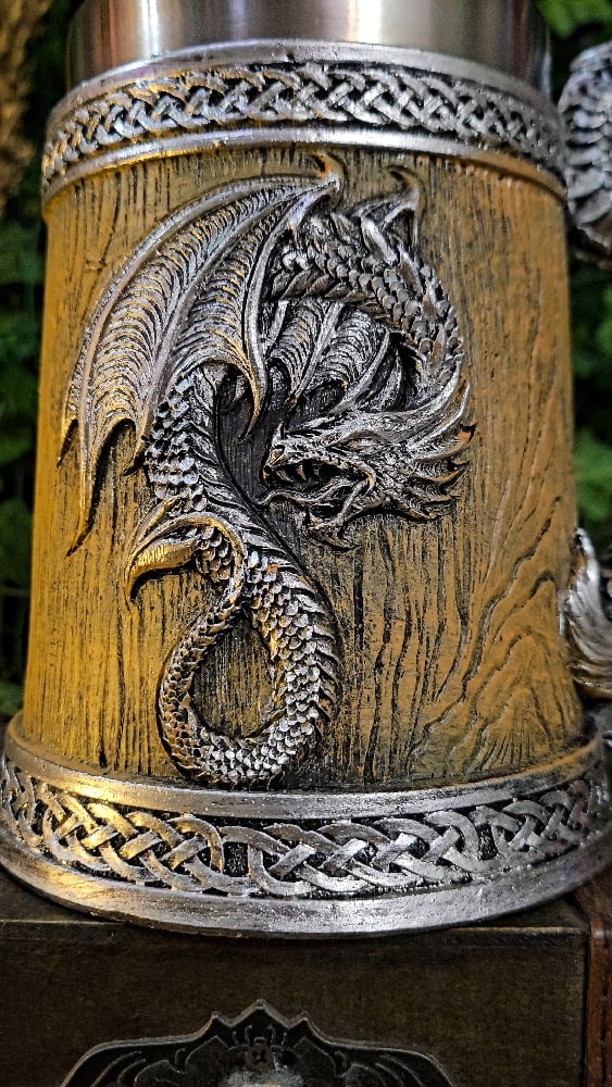 ๐The Armored Kingdom Sandstone Brown Battleborn Dragon Mug