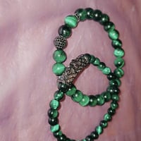 Mens green tigers eye protection set