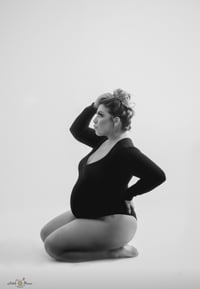 Image 3 of Standard Maternity session 