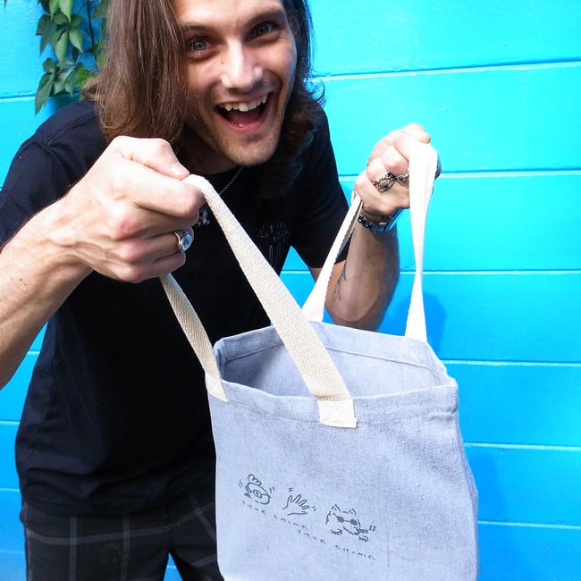 鵝!是雞掰狼!袋~