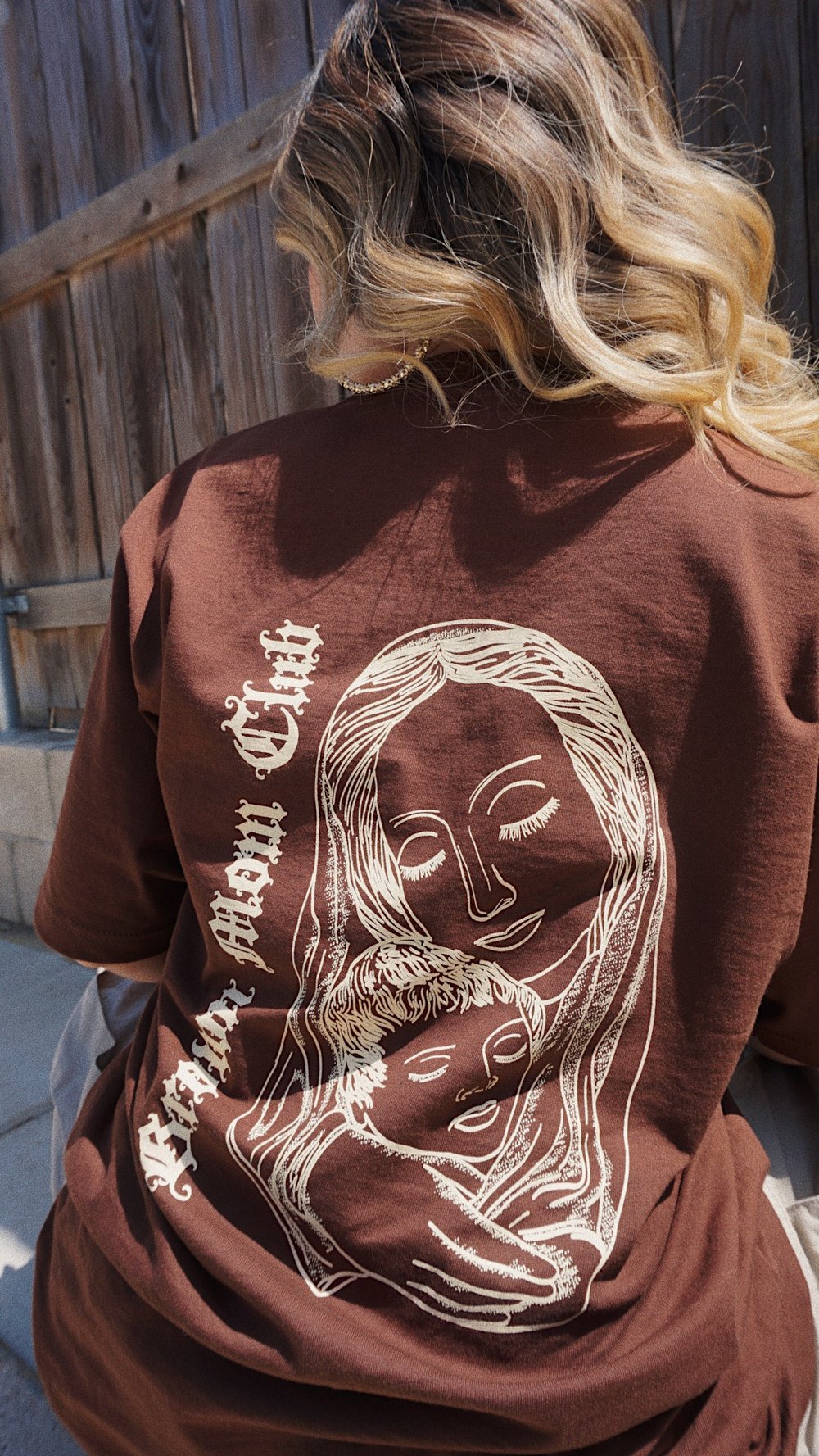 Image of BROWN MOM CLUB TEE - BROWN