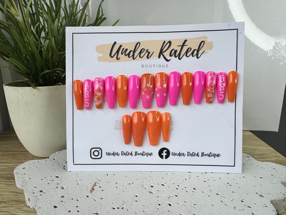 Image of summer collection Maori nails