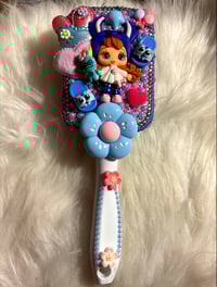 Image 1 of Stitch girl brush 