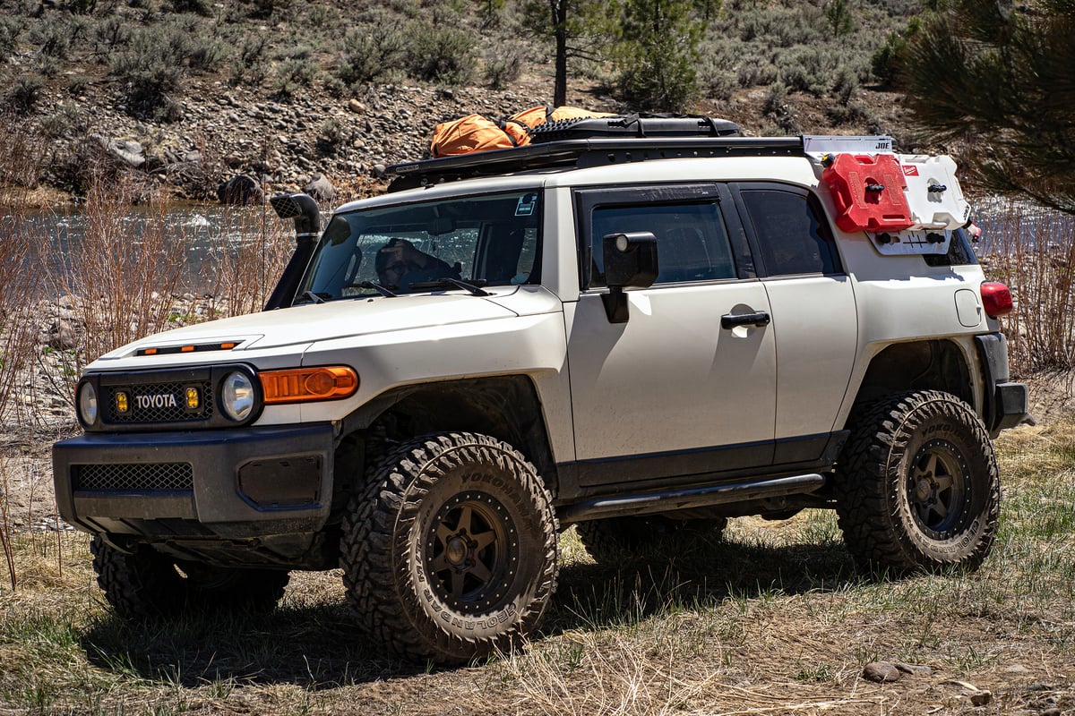 FJ Cruiser Side Load Access Panel™ v2 for Rhino Rack/Front Runner Joe