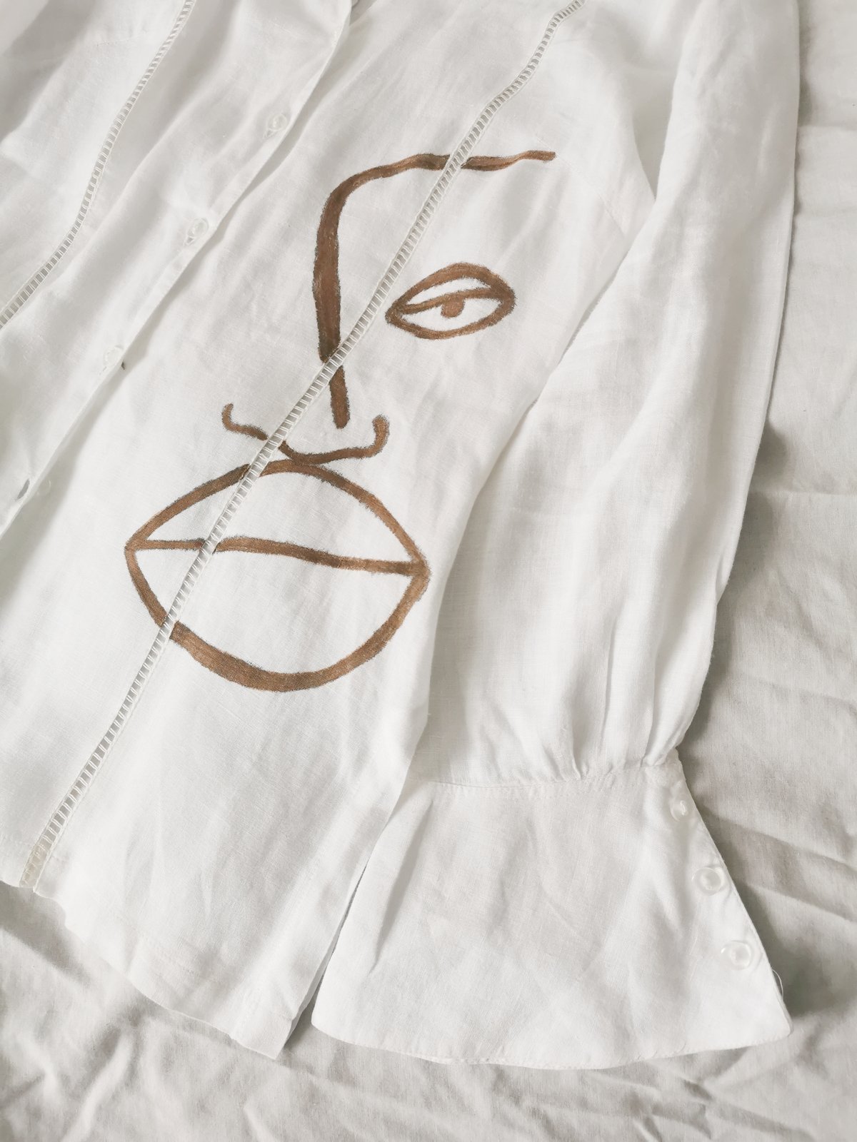 Image of stiritup blouse 