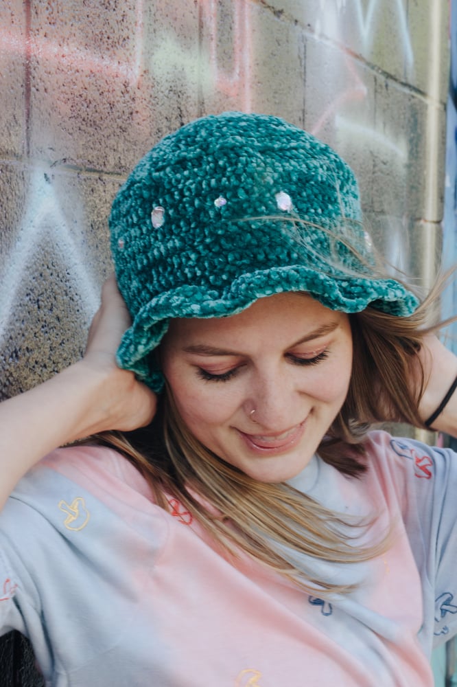 Image of "Emerald Spirit" Velvet Bucket Hat
