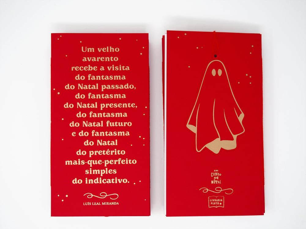 Um velho avarento recebe uma visita do fantasma do Natal passado, do fantasma do Natal presente (..)