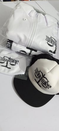 WHITE "DIFFERENT" BUNDLE PACKAGE
