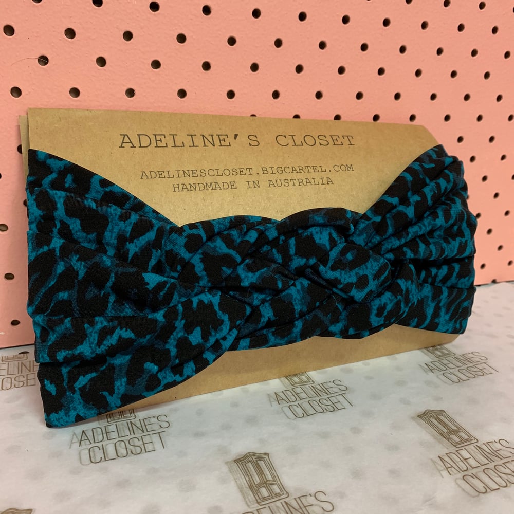 Image of Aquamarine leopard headwrap