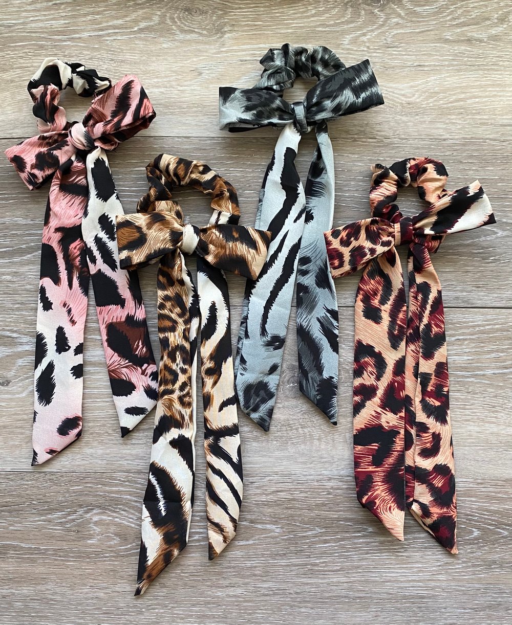 Image of Leopard bow scrunchie 