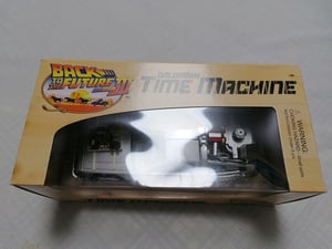 Image of WELLY DIECAST 1/24 METAL DELOREAN TIME MACHINE BACK TO THE FUTURE PART 3 22444W