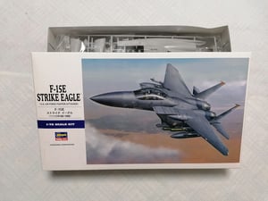 Image of HASEGAWA 1/72 F-15E STRIKE EAGLE U.S. AIR FORCE FIGHTER / ATTACKER 01569 E39 OFS