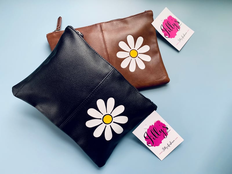 Oops a daisy online purse