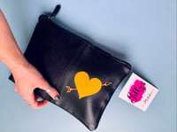 Jilly’s clutch bag - Cory cupid 