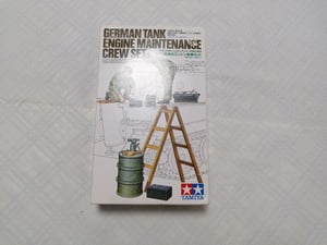 Image of TAMIYA 1/35 35180 GERMAN TANK ENGINE MAINTENANCE CREW SET MM180