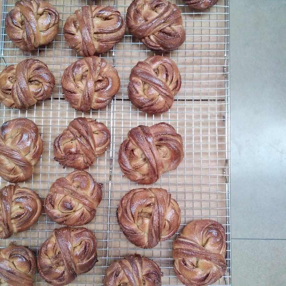 Image of cardamom knots -special for 22nd May