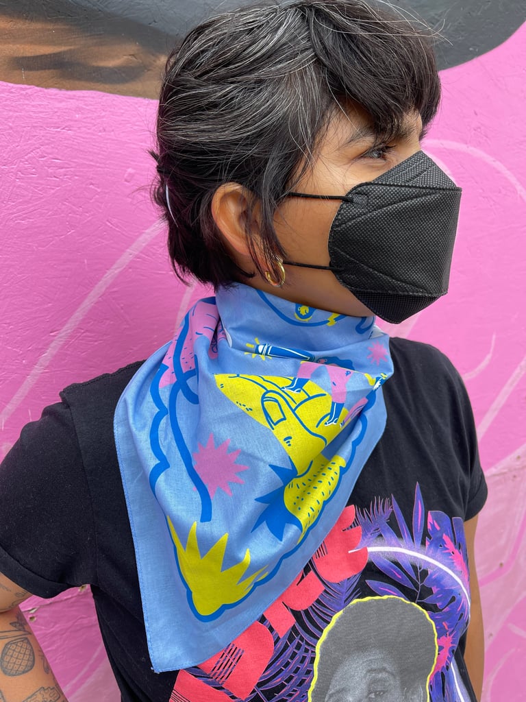 Rosa Kusabbi "Solo el pueblo salva al pueblo" Bandana Image 4