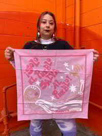 Image 1 of Chloé Dukes "Solo el pueblo salva al pueblo" Bandana