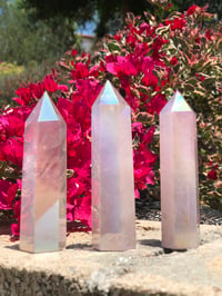 Image 2 of ROSE AURA QUARTZ TOWER - MADE IN MEXICO 