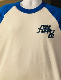 Image 2 of SCREAMING 45’ // BLUE RAGLAN 