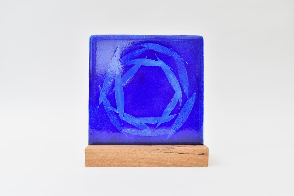 Image of Cobalt Blue Willow Circle Glass Panel