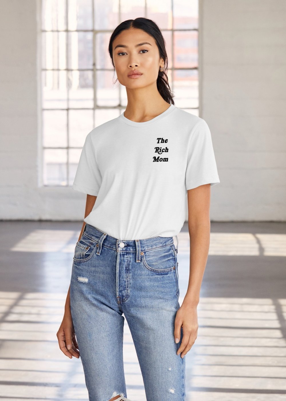THE RICH MOM T-SHIRT