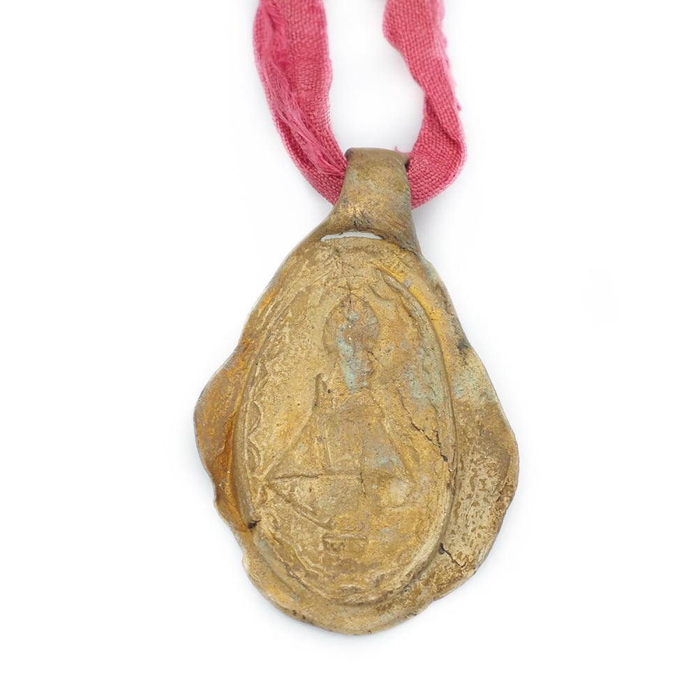 Image of Medalla de la Virgen del Rocío mediana