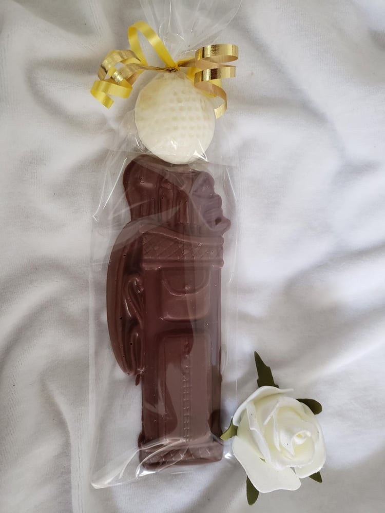 Image of Chocolate golf bag and ball