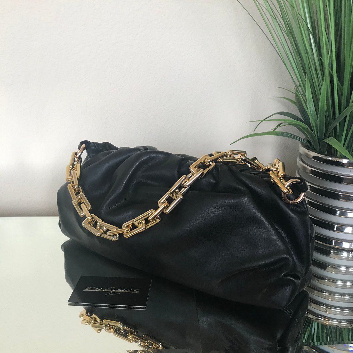 Clouded Clutch