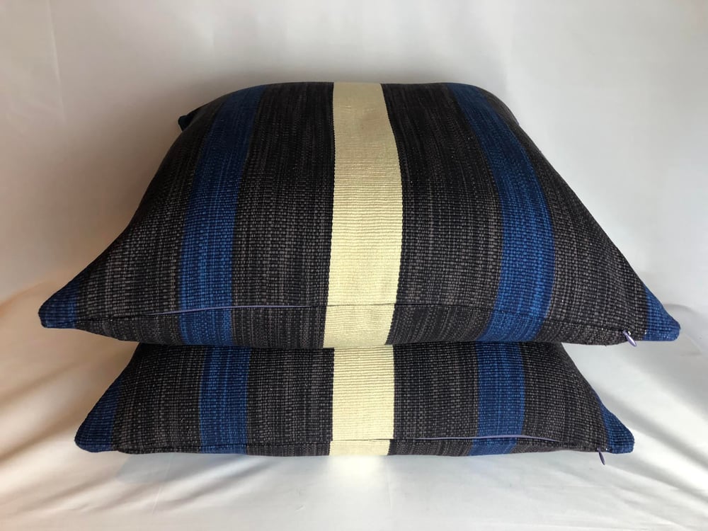 Ralph Lauren Contemporary Graphic Fabric Designer Pillow With 90/10 Down Insert