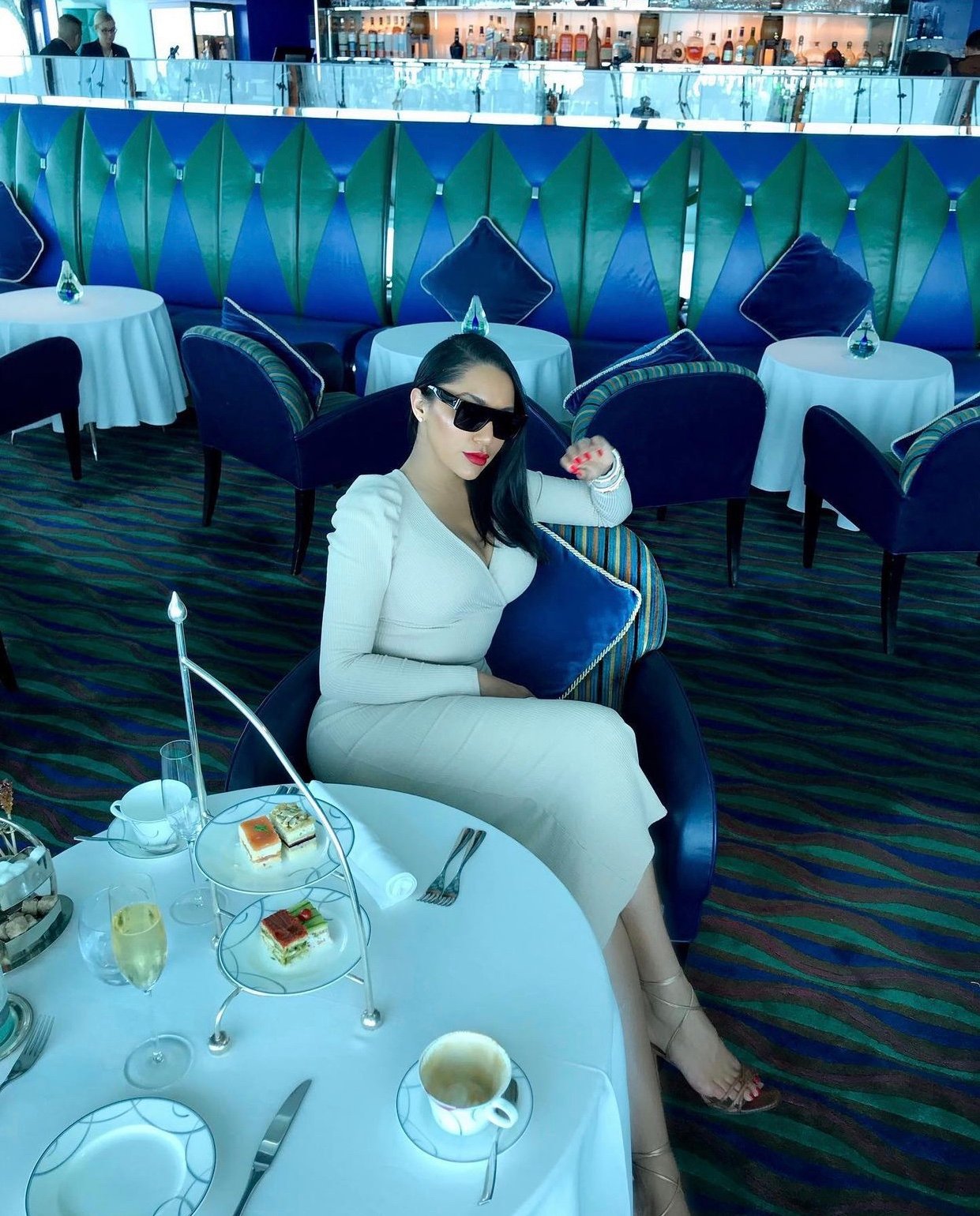 Image of CREAM RIBBED 2-PIECE SET WITH SLIT & PUFF SHOULDERS (SMALL)