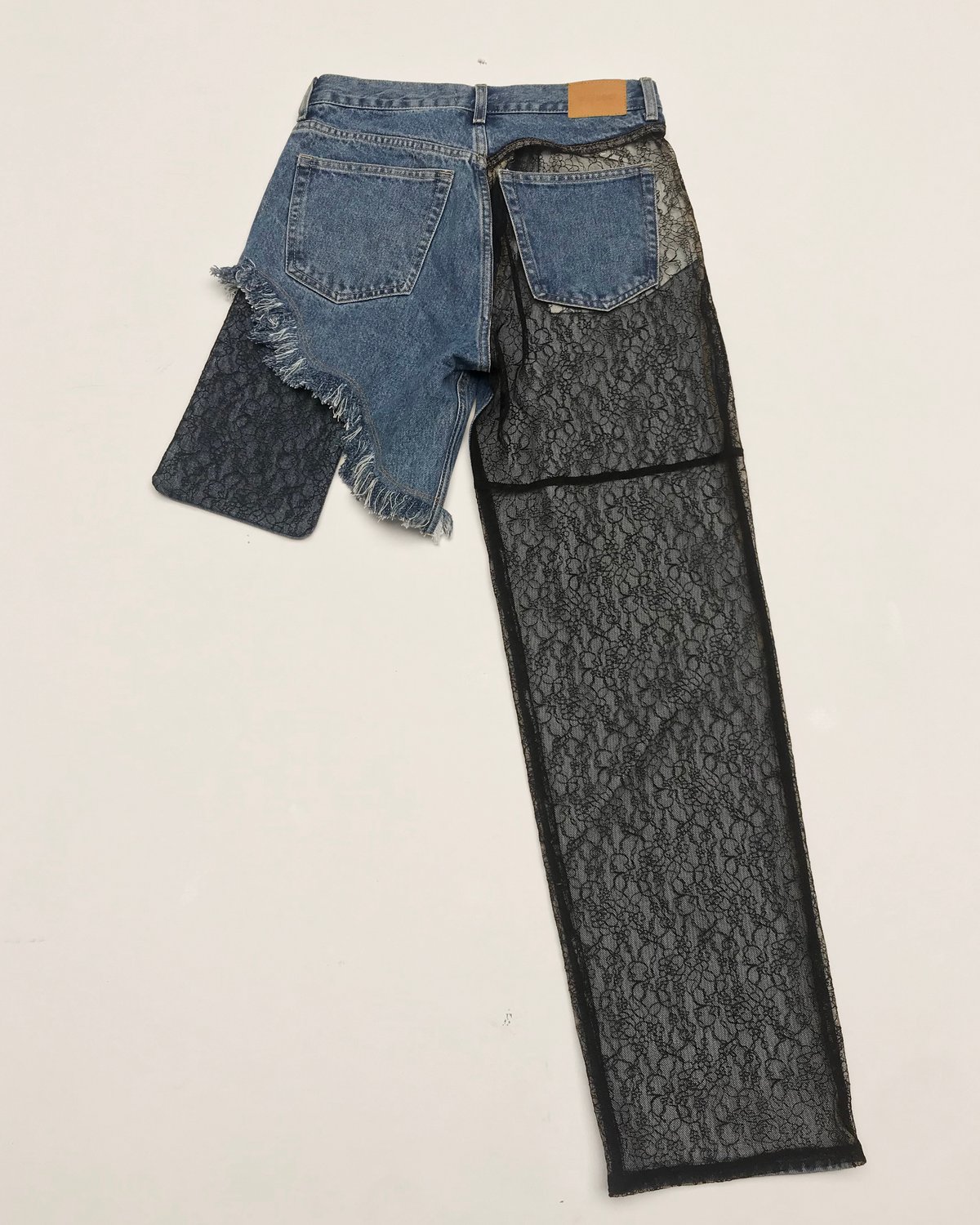 ONE-LEG JEANS (BLACK LACE)