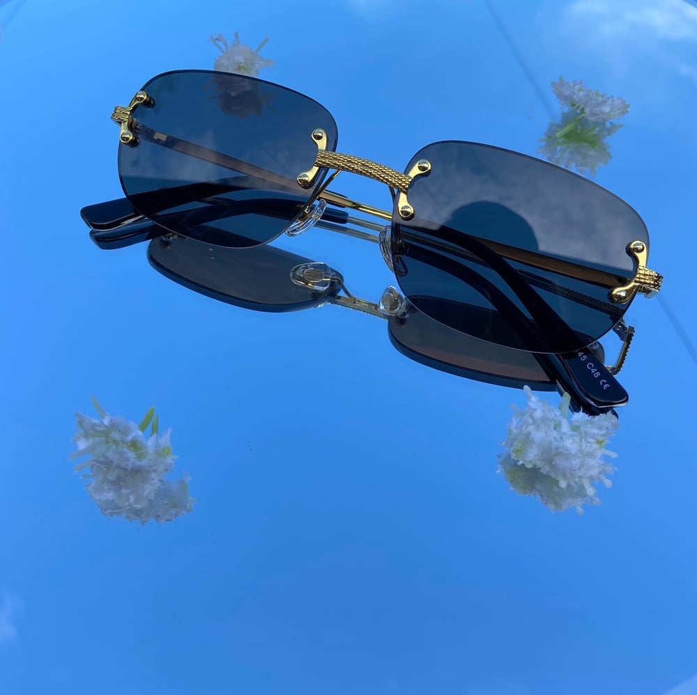 Image of Dark Mode Shades 