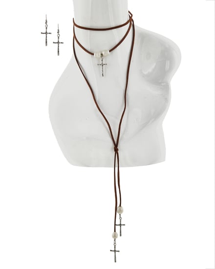 Image of Leather and Pearl choker