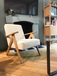 Image 4 of Fauteuils KOMPAS velours côtelé crème