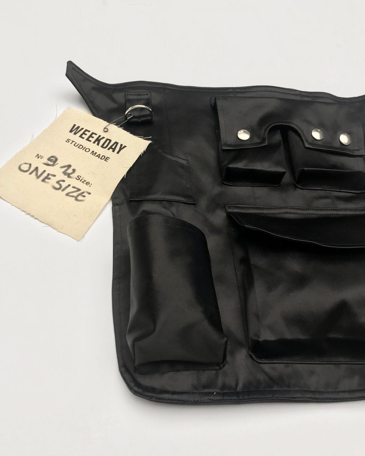 UTILITY CROSSBODY BAG 
