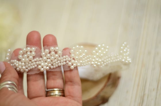 Image of Pearls on tulle headband 