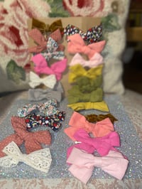 Image 1 of Minnie bows (2)