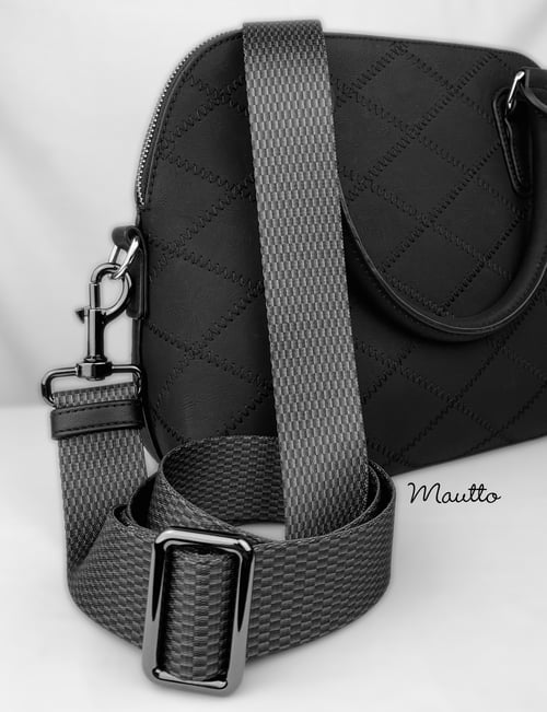Image of Carbon Fiber Pattern Bag Strap - 1.5" Wide Nylon - Adjustable Length - Dog Leash Style #19 Hooks