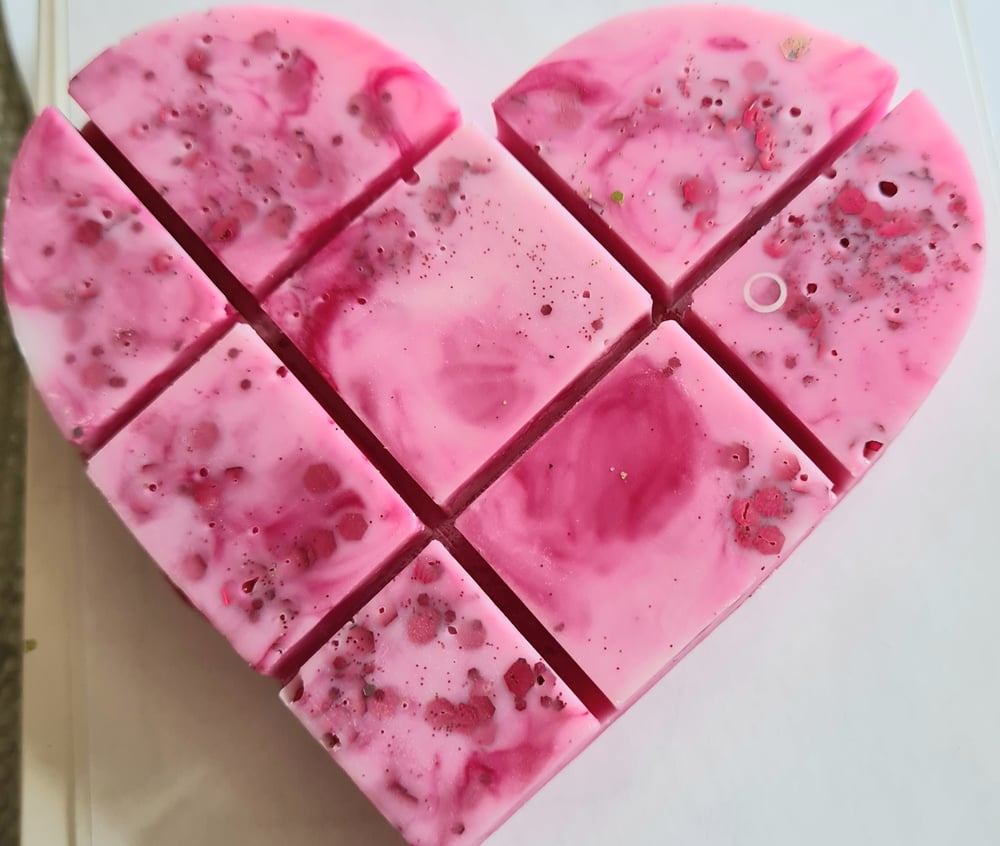 Image of Pomegranate and ginger bars or heart