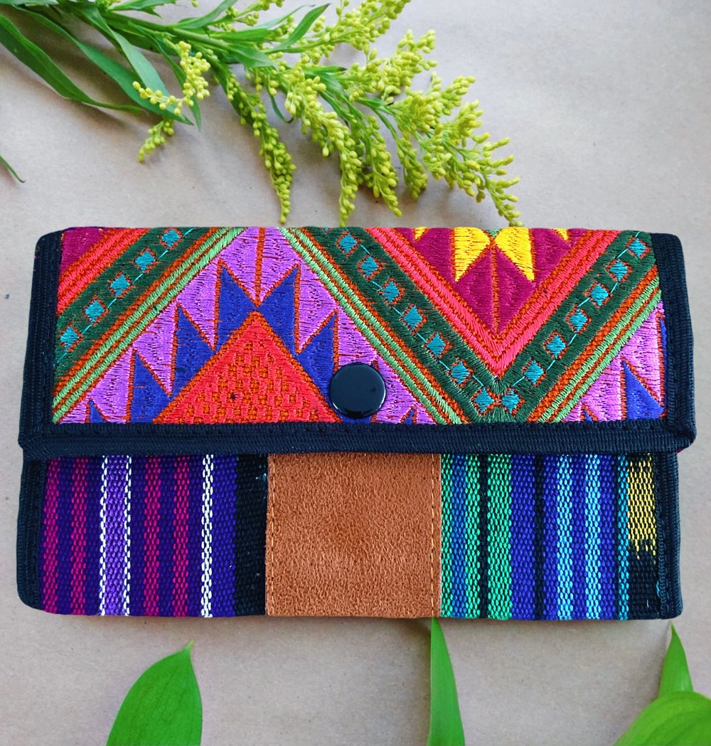 Geometric Wristlet Wallet