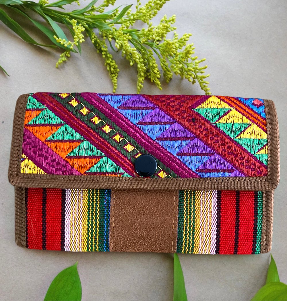 Geometric Wristlet Wallet