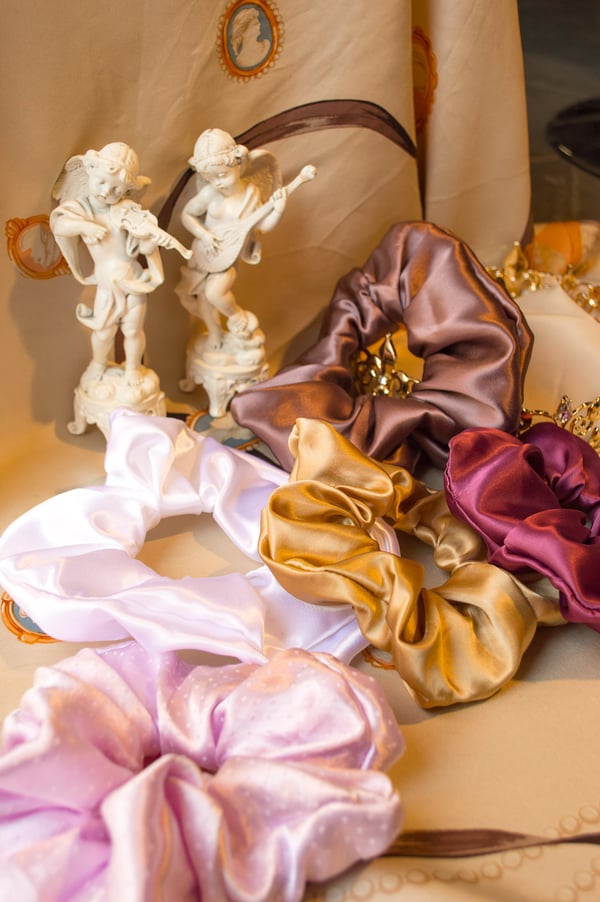 Image of SCRUNCHIES satin soft