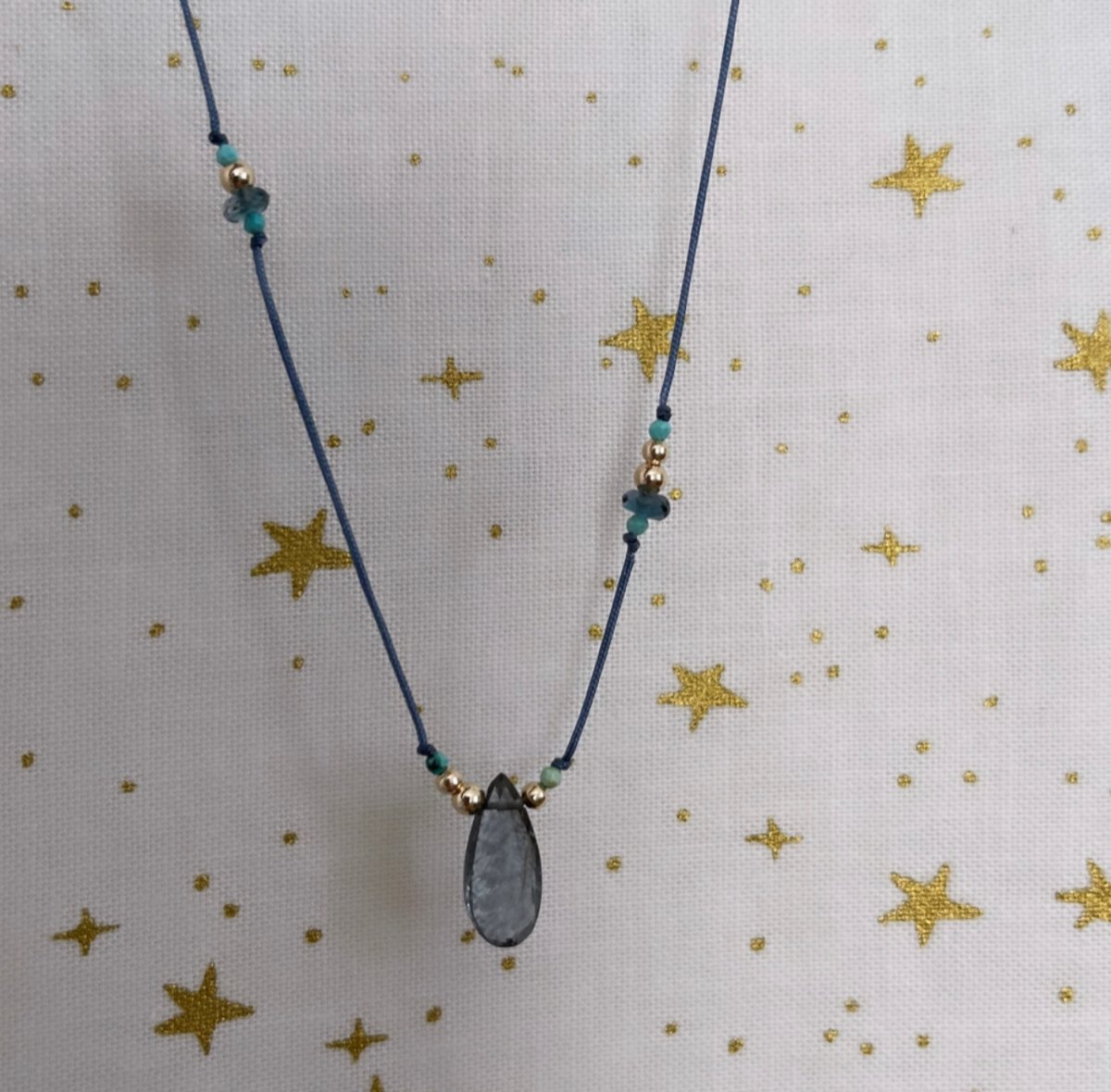 Image of dark moss aquamarine necklace