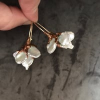 Image 5 of ultraluxe LUMINOUS ear hoops