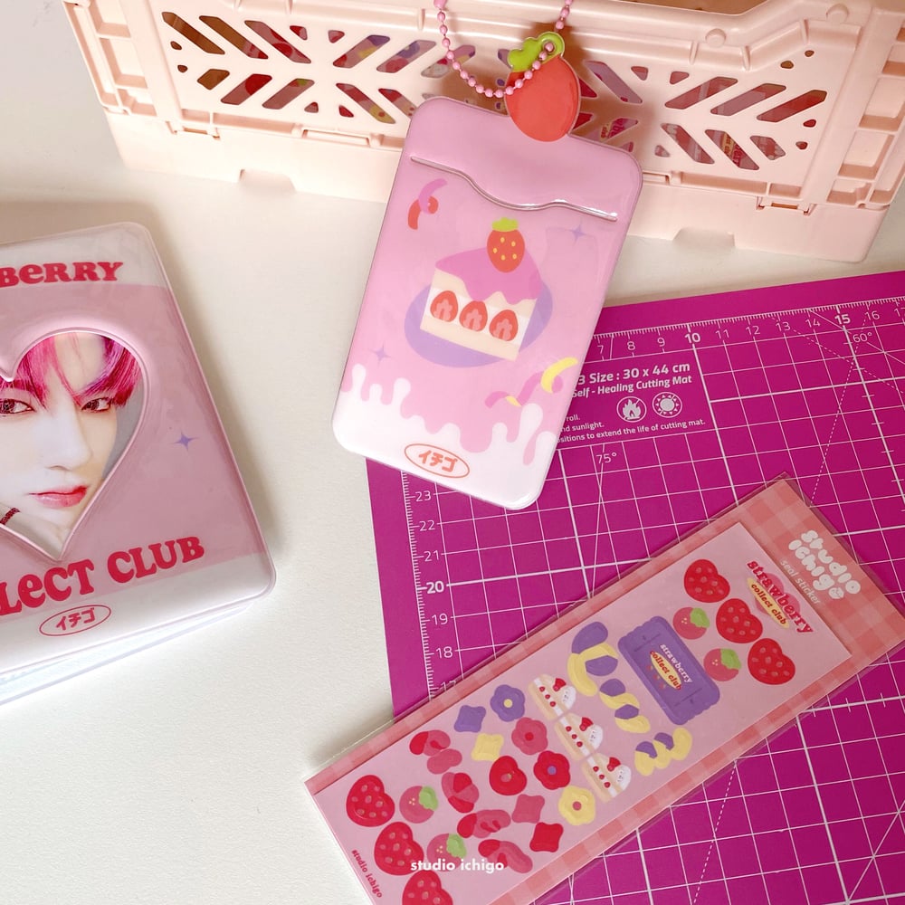 Image of Strawberry Club Photocard Holder