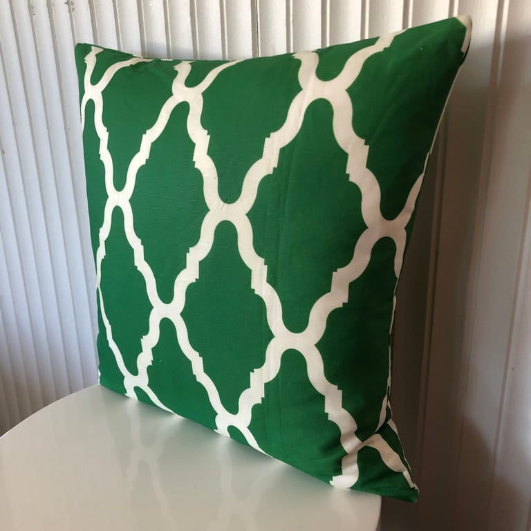 Emerald Lattice Cushion Cover Image 3