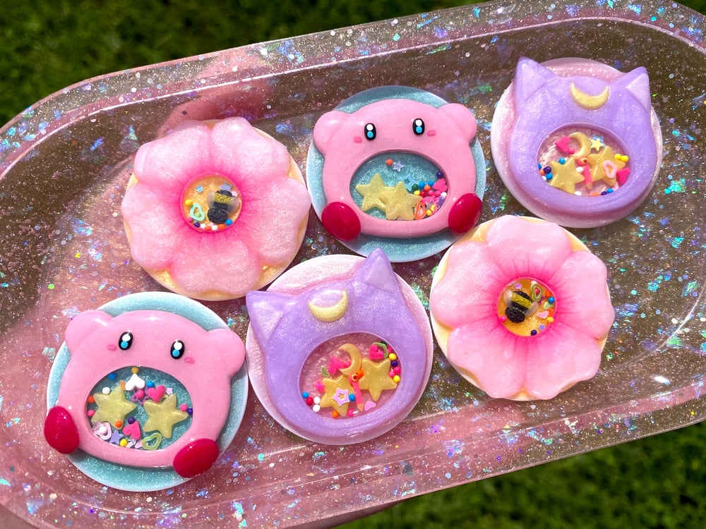 Image of Kirby Phone Grip Shaker 