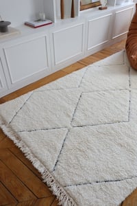 Image 2 of Tapis 23 vente spéciale 2