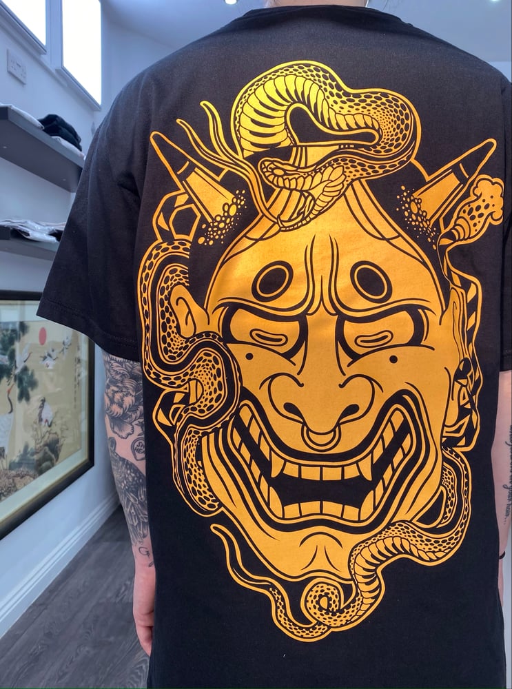 Image of HANNYA SNAKE TEE GOLD